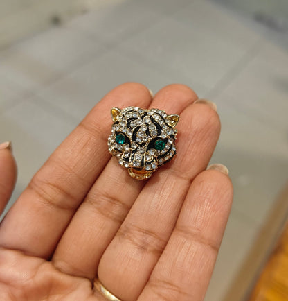 Jewelled Roar